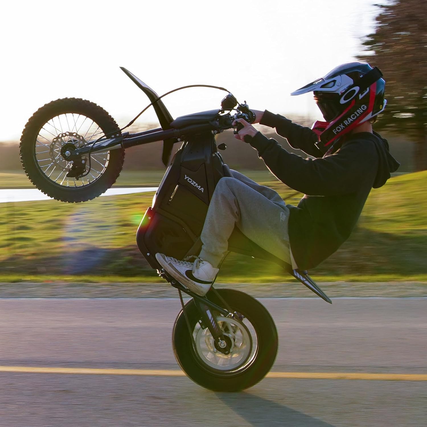 2600W Electric Dirt Bike for Teens & Adults, Up to 40 MPH Off-Road E-Bike with Full Suspension, Hydraulic Brakes & All-Terrain Performance